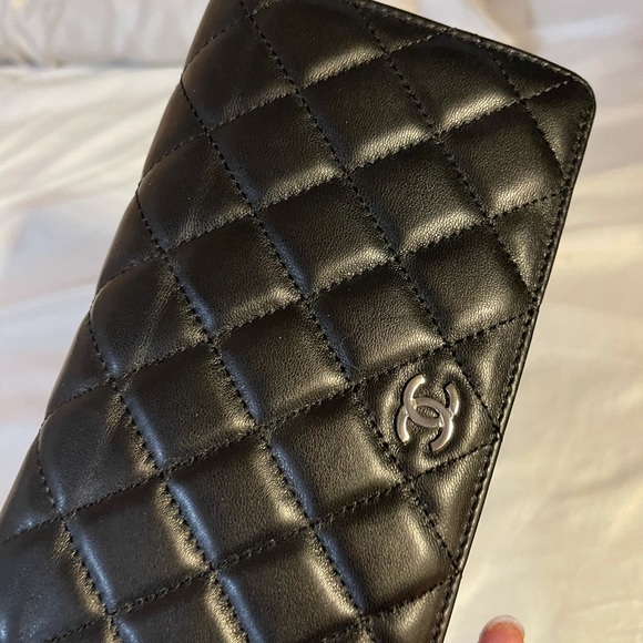 Chanel Wallet - Picture 4 of 10